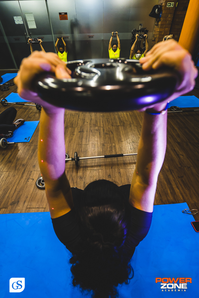 fotografo gui Sampaio na academia em belem power zone aula funcional e power pump com professora Juliana
