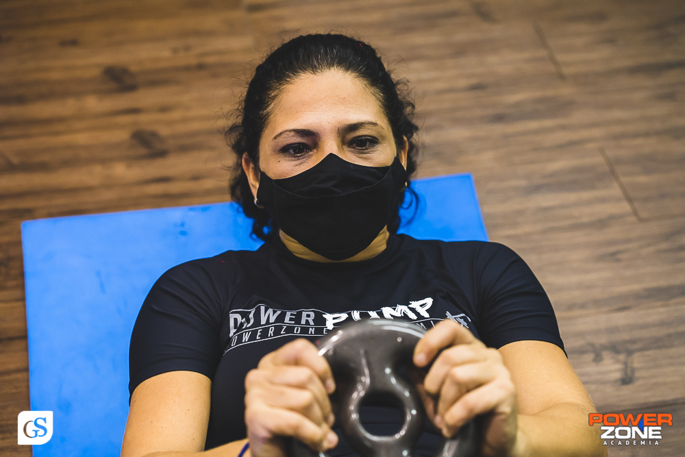 fotografo gui Sampaio na academia em belem power zone aula funcional e power pump com professora Juliana