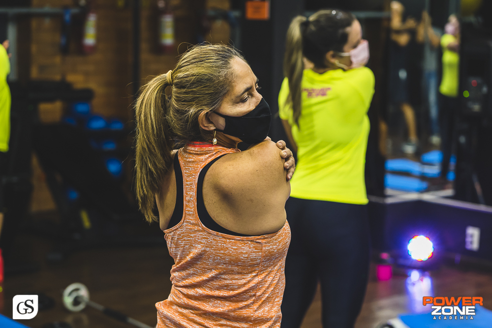 fotografo gui Sampaio na academia em belem power zone aula funcional e power pump com professora Juliana