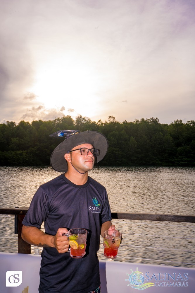 SUN SET SALINAS  CATAMARÃS SALINOPOLIS PARA CATAMARAN PRAIA BEACH PASSEIO POR DO SOL FESTA HALLOWEEN MAR GENTE BONITA MULHERES FAMILIA LINDAS FOTOGRAFO PARAENSE GUI SAMPAIO FINAL DE TARDE AGRADAVEL TURISMO ALTO MAR FELICIDADE AMOR ALEGRIA FESTA BOA MUSICA