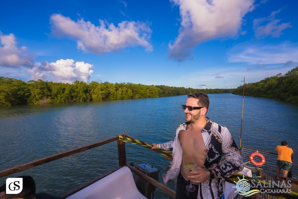 SUN SET SALINAS  CATAMARÃS SALINOPOLIS PARA CATAMARAN PRAIA BEACH PASSEIO POR DO SOL FESTA HALLOWEEN MAR GENTE BONITA MULHERES FAMILIA LINDAS FOTOGRAFO PARAENSE GUI SAMPAIO FINAL DE TARDE AGRADAVEL TURISMO ALTO MAR FELICIDADE AMOR ALEGRIA FESTA BOA MUSICA