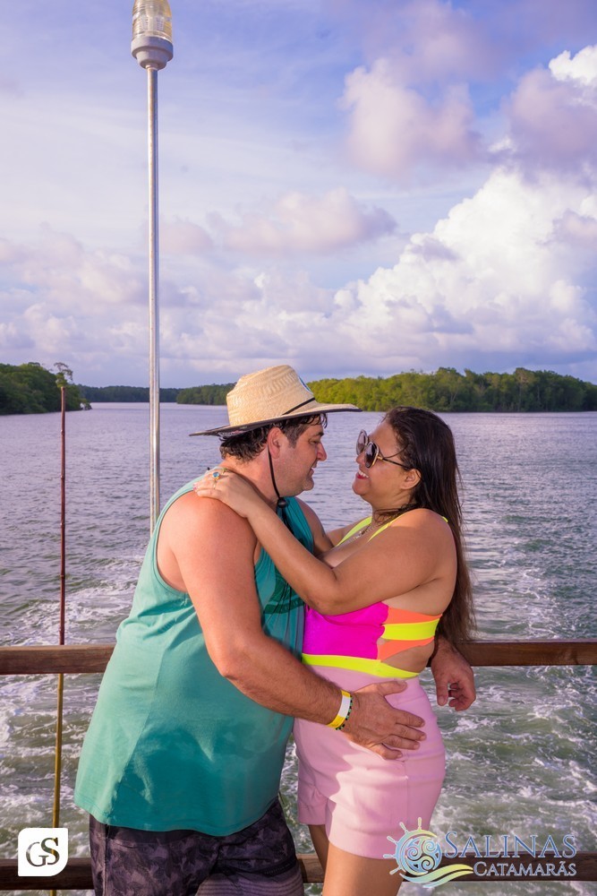 SUN SET SALINAS  CATAMARÃS SALINOPOLIS PARA CATAMARAN PRAIA BEACH PASSEIO POR DO SOL FESTA HALLOWEEN MAR GENTE BONITA MULHERES FAMILIA LINDAS FOTOGRAFO PARAENSE GUI SAMPAIO FINAL DE TARDE AGRADAVEL TURISMO ALTO MAR FELICIDADE AMOR ALEGRIA FESTA BOA MUSICA