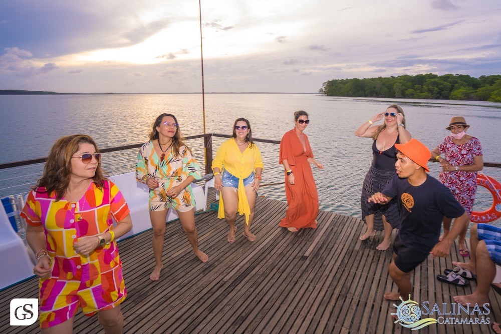 SUN SET SALINAS  CATAMARÃS SALINOPOLIS PARA CATAMARAN PRAIA BEACH PASSEIO POR DO SOL FESTA HALLOWEEN MAR GENTE BONITA MULHERES FAMILIA LINDAS FOTOGRAFO PARAENSE GUI SAMPAIO FINAL DE TARDE AGRADAVEL TURISMO ALTO MAR FELICIDADE AMOR ALEGRIA FESTA BOA MUSICA