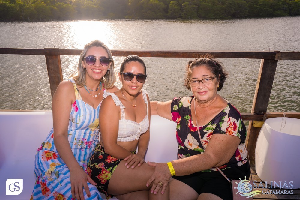 SUN SET SALINAS  CATAMARÃS SALINOPOLIS PARA CATAMARAN PRAIA BEACH PASSEIO POR DO SOL FESTA HALLOWEEN MAR GENTE BONITA MULHERES FAMILIA LINDAS FOTOGRAFO PARAENSE GUI SAMPAIO FINAL DE TARDE AGRADAVEL TURISMO ALTO MAR FELICIDADE AMOR ALEGRIA FESTA BOA MUSICA