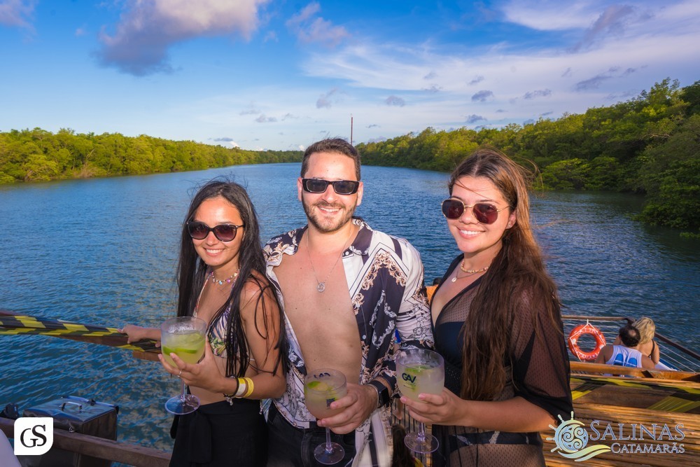 SUN SET SALINAS  CATAMARÃS SALINOPOLIS PARA CATAMARAN PRAIA BEACH PASSEIO POR DO SOL FESTA HALLOWEEN MAR GENTE BONITA MULHERES FAMILIA LINDAS FOTOGRAFO PARAENSE GUI SAMPAIO FINAL DE TARDE AGRADAVEL TURISMO ALTO MAR FELICIDADE AMOR ALEGRIA FESTA BOA MUSICA