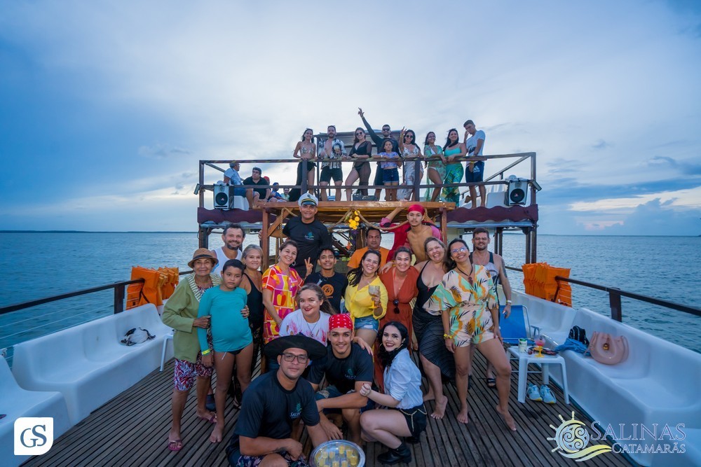 SUN SET SALINAS  CATAMARÃS SALINOPOLIS PARA CATAMARAN PRAIA BEACH PASSEIO POR DO SOL FESTA HALLOWEEN MAR GENTE BONITA MULHERES FAMILIA LINDAS FOTOGRAFO PARAENSE GUI SAMPAIO FINAL DE TARDE AGRADAVEL TURISMO ALTO MAR FELICIDADE AMOR ALEGRIA FESTA BOA MUSICA