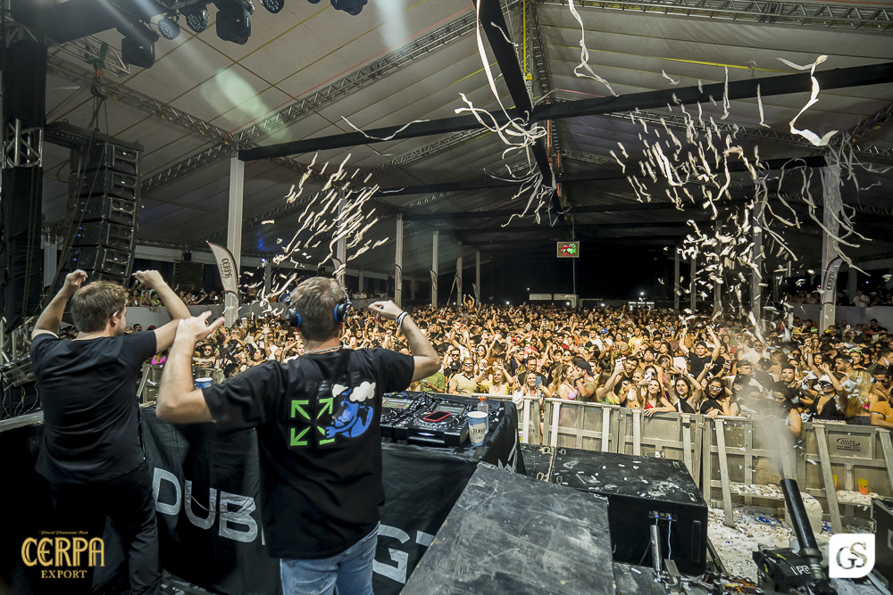 SHOW ARENA ROMA PRAIA ATALAIA SALINAS BEACH PA FOTOGRAFO PARAENSE GUI SAMPAIO SALINOPOLIS PARA PATROCINIO CERVEJA CERPA EXPORT REVEILLON 2022PRAIAS PELO BRASIL PRAIAS PELO MUNDO PRAIAS PELO PARA VIDA DE FOTOGRAFO DE BELEM SHOWS E EVENTOS AÇŌES AGENCIA 