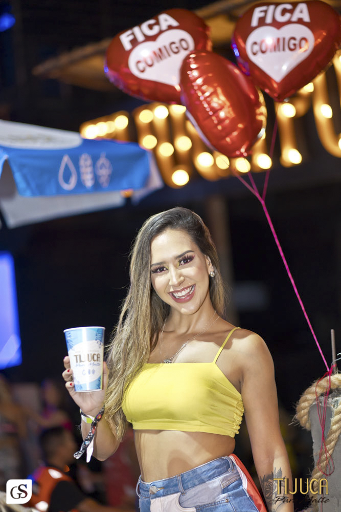 bloco FICA COMIGO carnaval 2022 belem para patrocínio cerveja Tijuca puro malte fotografo paraense Gui Sampaio shows e eventos por belem mulheres bonitas paraenses  folia