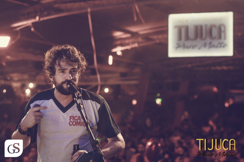 bloco FICA COMIGO carnaval 2022 belem para patrocínio cerveja Tijuca puro malte fotografo paraense Gui Sampaio shows e eventos por belem mulheres bonitas paraenses  folia