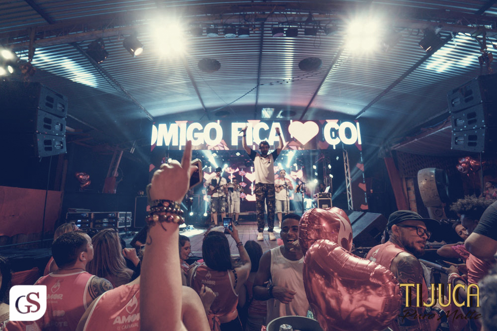 bloco FICA COMIGO carnaval 2022 belem para patrocínio cerveja Tijuca puro malte fotografo paraense Gui Sampaio shows e eventos por belem mulheres bonitas paraenses  folia