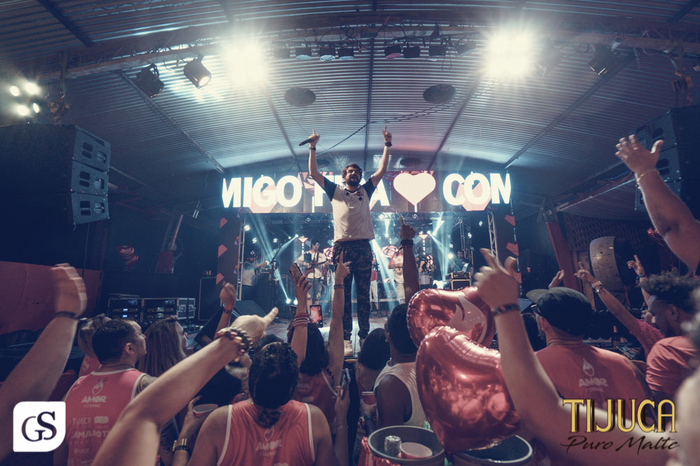 bloco FICA COMIGO carnaval 2022 belem para patrocínio cerveja Tijuca puro malte fotografo paraense Gui Sampaio shows e eventos por belem mulheres bonitas paraenses  folia