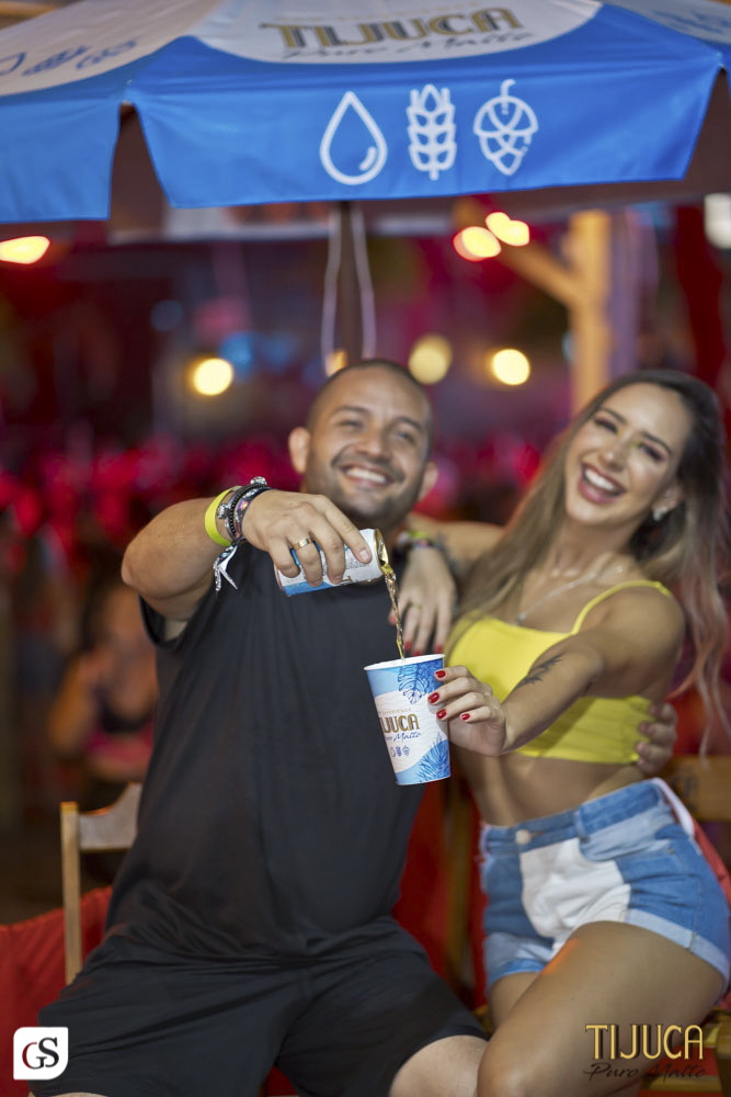 bloco FICA COMIGO carnaval 2022 belem para patrocínio cerveja Tijuca puro malte fotografo paraense Gui Sampaio shows e eventos por belem mulheres bonitas paraenses  folia