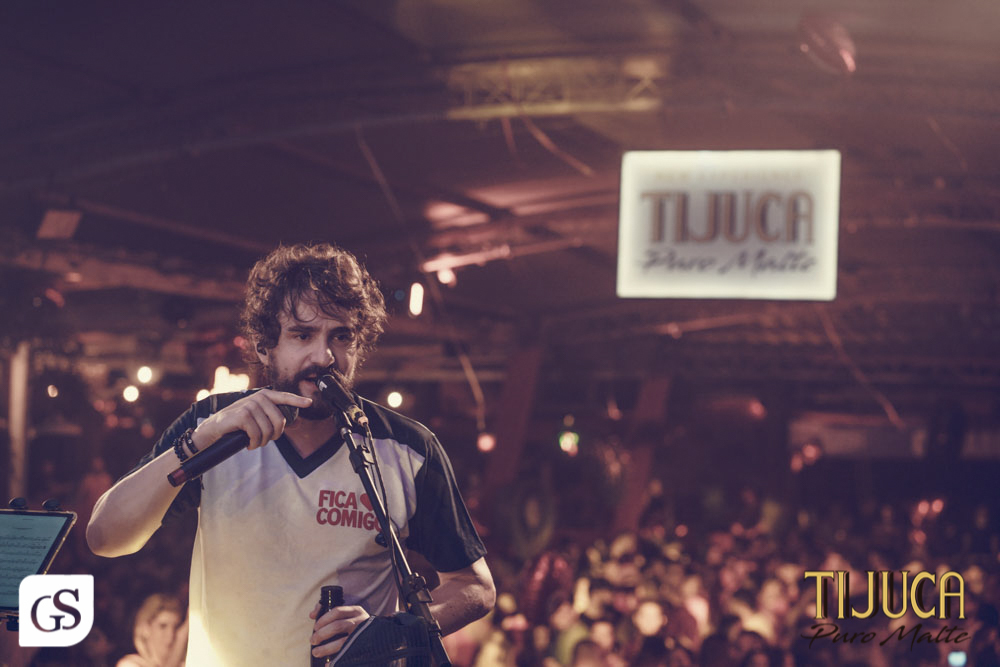 bloco FICA COMIGO carnaval 2022 belem para patrocínio cerveja Tijuca puro malte fotografo paraense Gui Sampaio shows e eventos por belem mulheres bonitas paraenses  folia