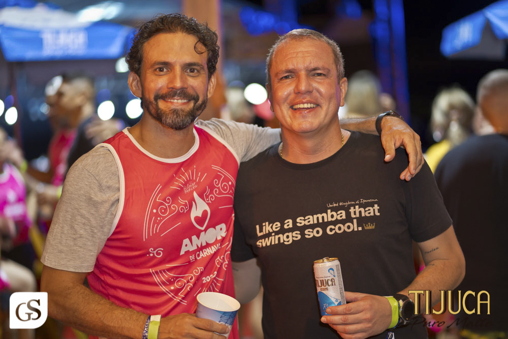 bloco FICA COMIGO carnaval 2022 belem para patrocínio cerveja Tijuca puro malte fotografo paraense Gui Sampaio shows e eventos por belem mulheres bonitas paraenses  folia