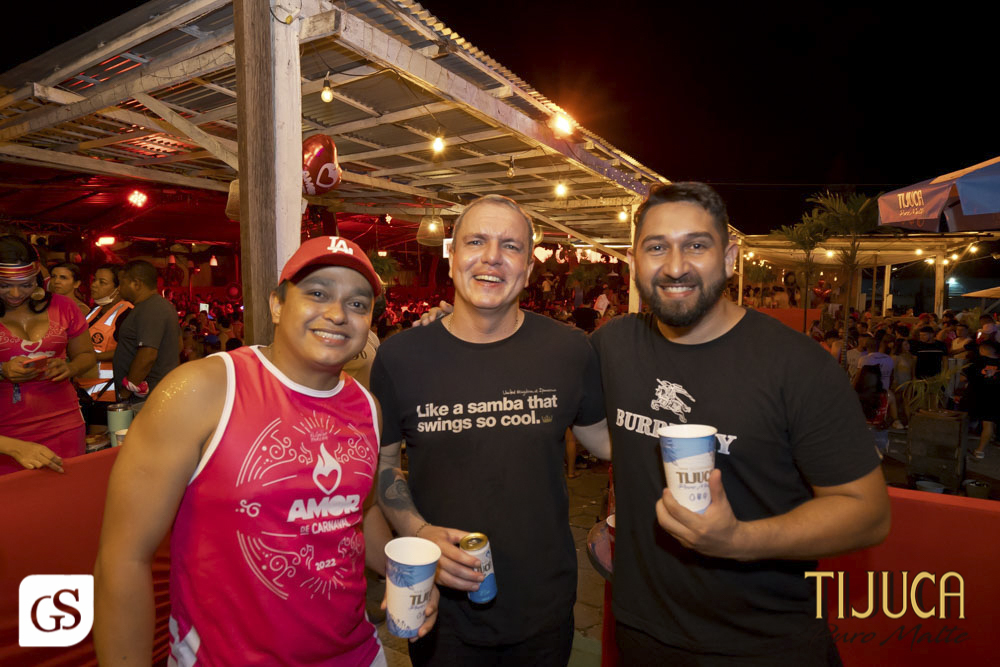 bloco FICA COMIGO carnaval 2022 belem para patrocínio cerveja Tijuca puro malte fotografo paraense Gui Sampaio shows e eventos por belem mulheres bonitas paraenses  folia