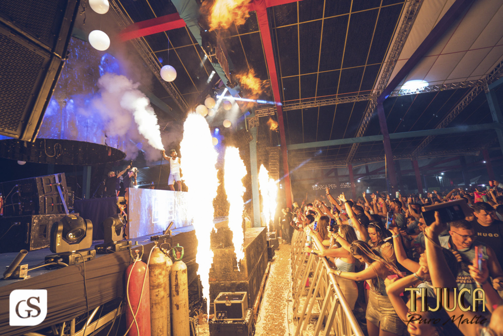 Roma eventos bloco amor em Roma  carnaval 2022 belem para patrocínio cerveja Tijuca puro malte fotografo paraense Gui Sampaio shows e eventos por belem mulheres bonitas paraenses  folia 