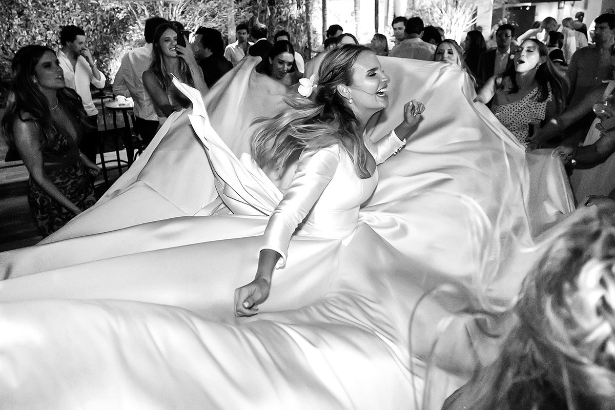 noiva balançando o vestido, fotografo de casamento ribeirão preto 