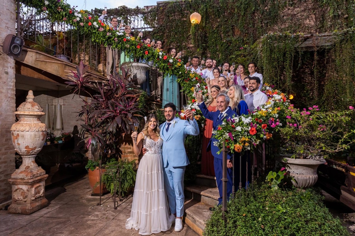 foto com padrinhos escada amici restaurante