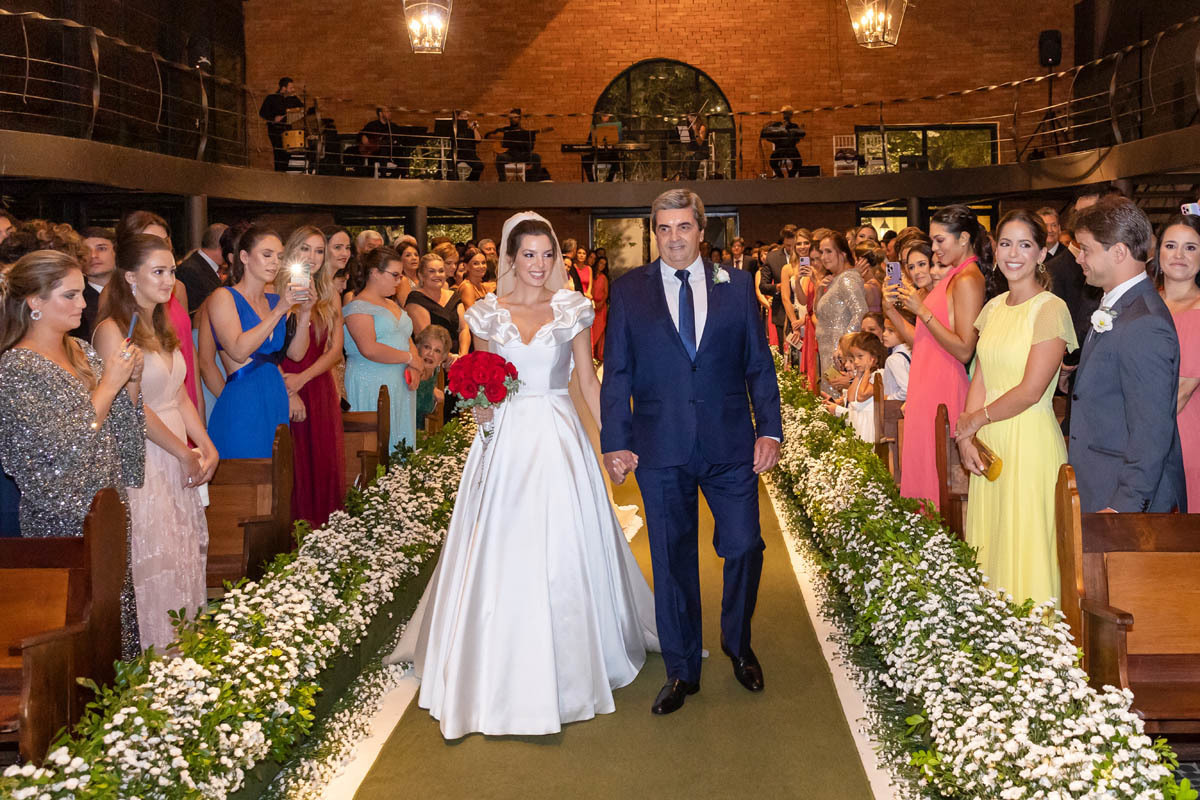 entrada da noiva capela do Espaço Golf em ribeirao Preto SP
