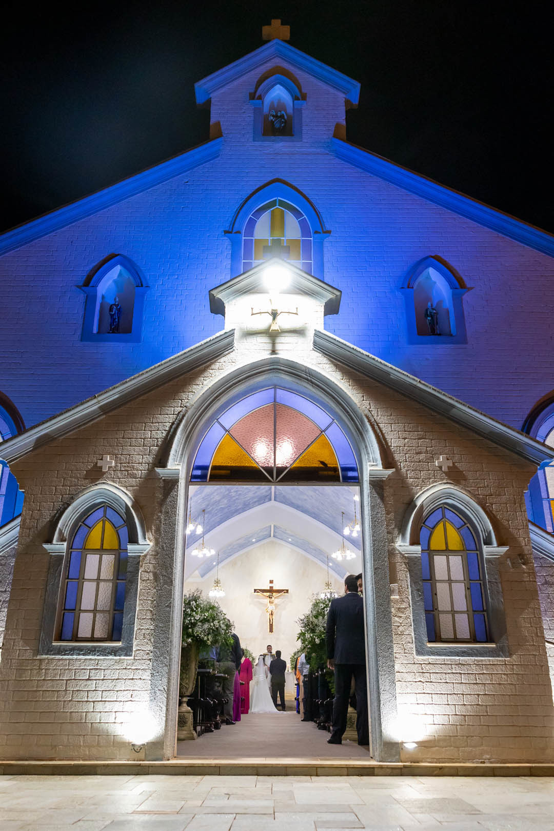 Paróquia Imaculada Conceição em Dumonto SP noivos se casando