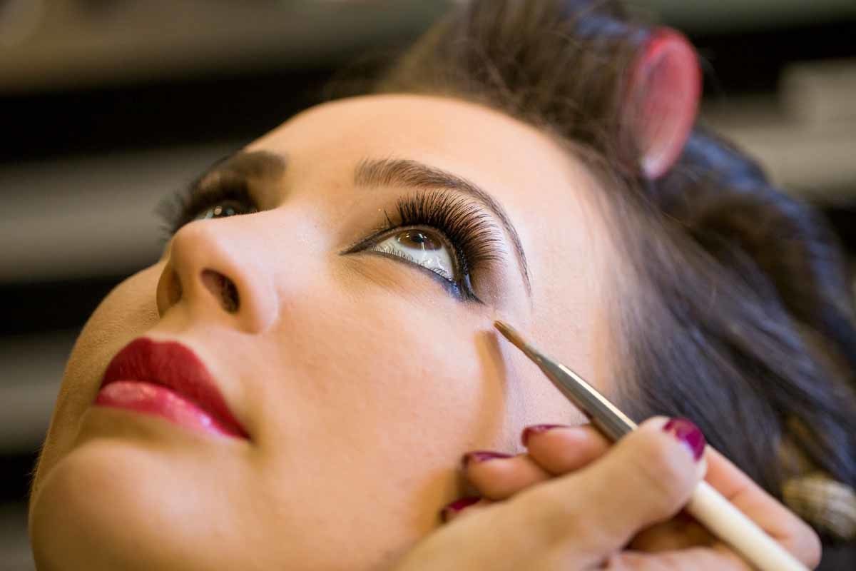 detalhes make up Casamento de Nayra e Gustavo no Platino Cabeleireiros