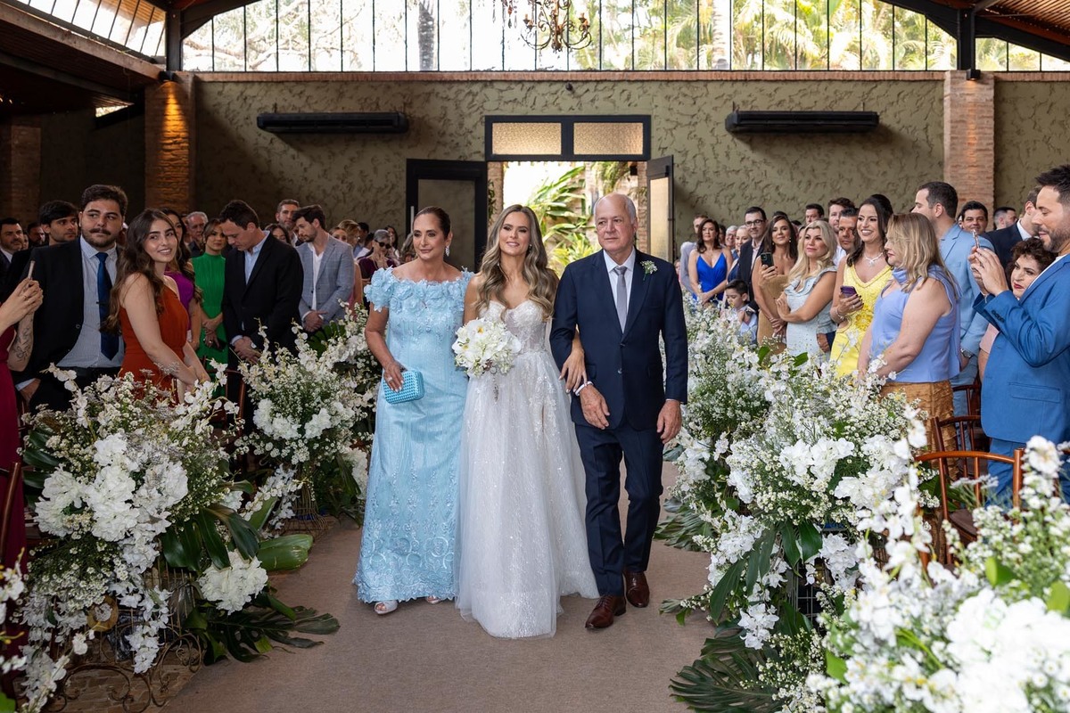 entrada da noiva capela espaço loy casamento de dia