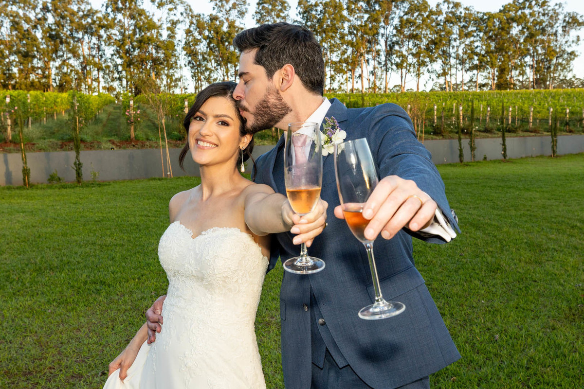 brinde dos noivos casamento vinicola biagi