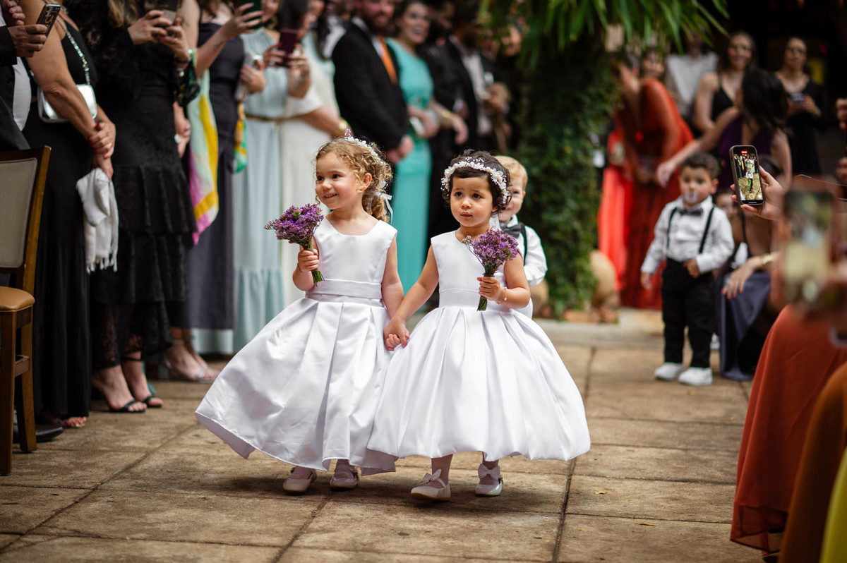 pajem entrando no casamento amici rib preto