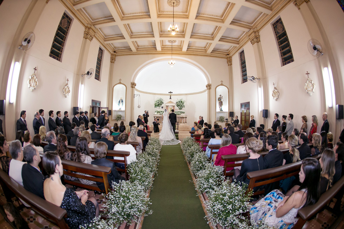 Imagem com grande angular da Capela Estigmatinos em Ribeirão Preto - SP