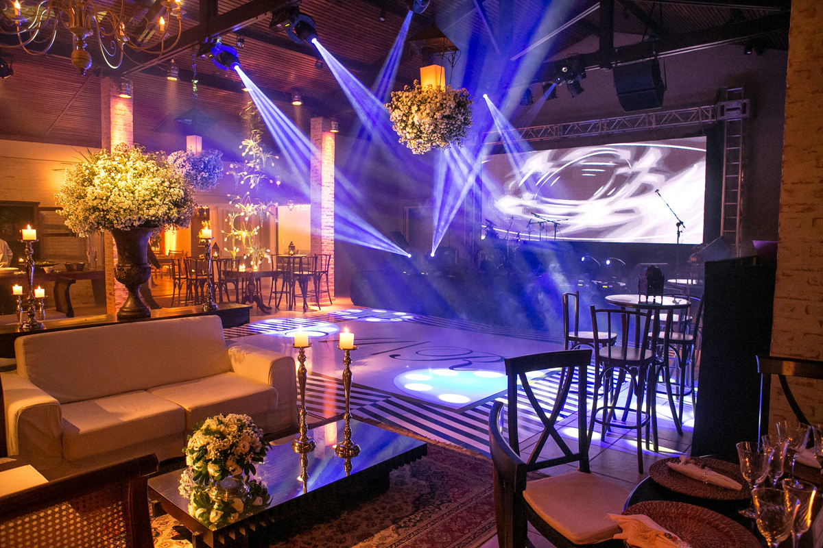 Iluminação e decoração na Casa de Campo em Ribeirão Preto - SP