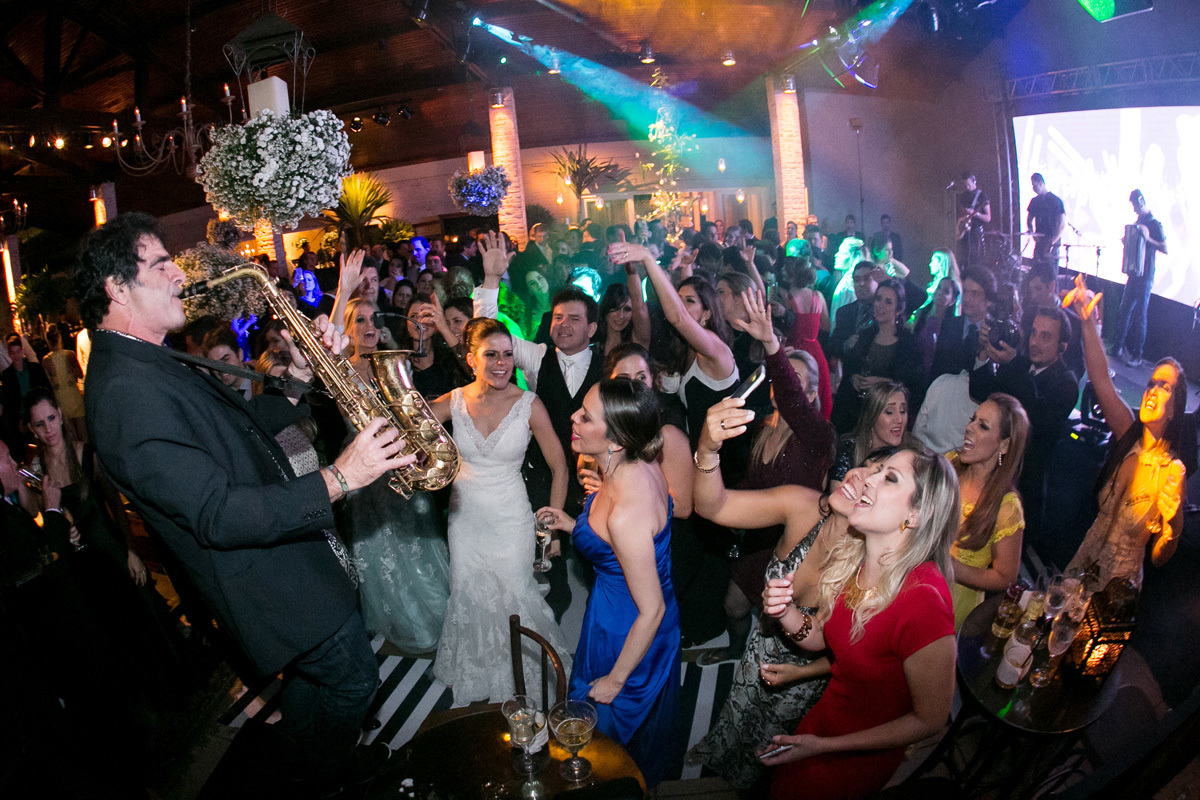 George Israel tocando seu sax na festa de Casamento em Ribeirão Preto - SP
