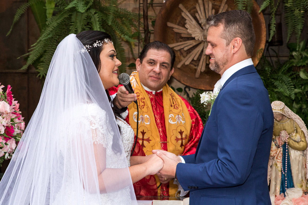 voto dos noivos na cerimonia de casamento de Andéia e Julio realizada pelo fotógrafo de casamento Leandro Frin em Ribeirão Preto