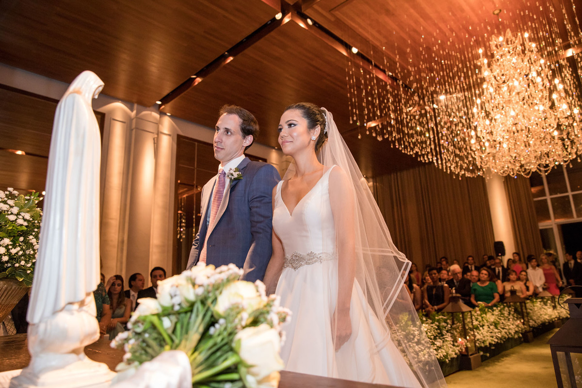 Casamento Gabrielle e Guilherme - Espaço Golf Ribeirão Preto, Andrezza Minotto Makeup Studio, Ana Maria Boz Cerimonial, fotógrafo Ribeirão Preto, fotógrafo de Casamento Ribeirão Preto, Casamento interior paulista, noivos rezando