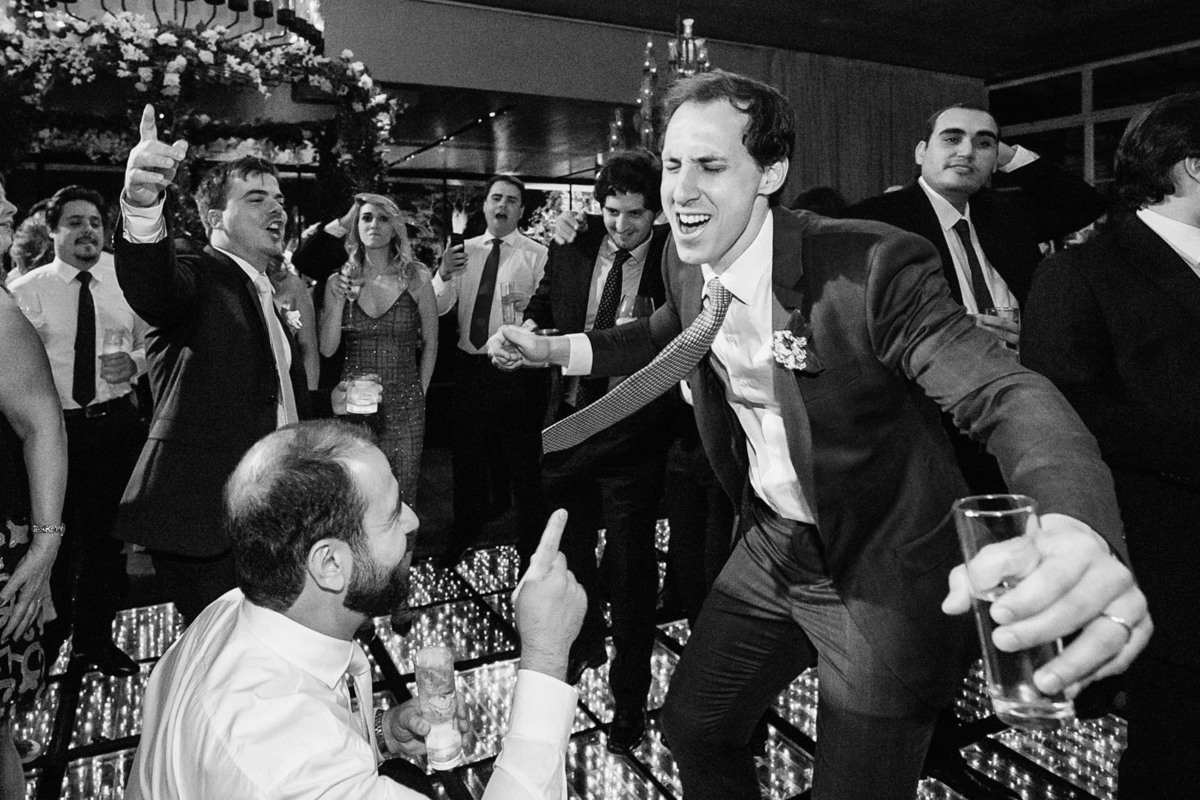 Casamento Gabrielle e Guilherme - Espaço Golf Ribeirão Preto, Andrezza Minotto Makeup Studio, Ana Maria Boz Cerimonial, fotógrafo Ribeirão Preto, fotógrafo de Casamento Ribeirão Preto, Casamento interior paulista, noivos curtindo a festa