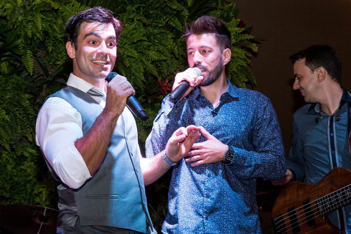 Noivo muito alegre em sua festa de Casamento no interior de São Paulo