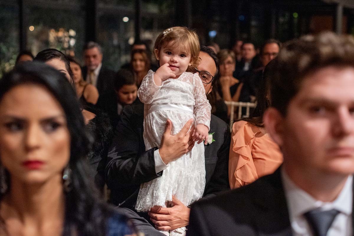 linda daminha no casamento da Carolina e Gustavo no Espaço Golf