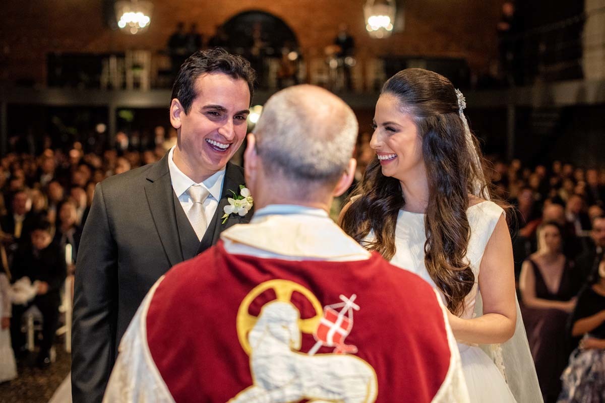 lindo momento no casamento de Carolina e Gustavo no Espaço Golf em Ribeirão Preto SP. Leandro Frin Fotógrafo de Casamento SP