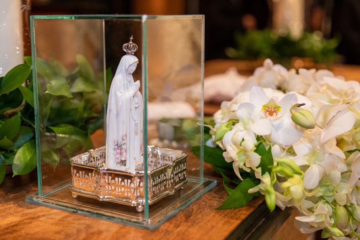 detalhes na mesa do altar Espaço Golf em Ribeirão