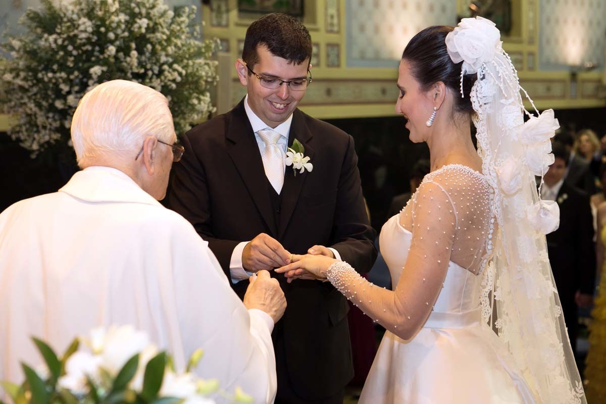 troca  de alianças na Capela do colégio São José Claretiano em Batatais SP