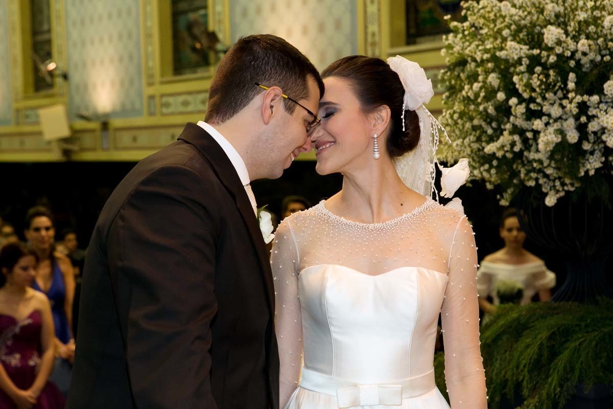 carinho dos noivos antes do beijo, Capela do colégio São José Claretiano em Batatais SP