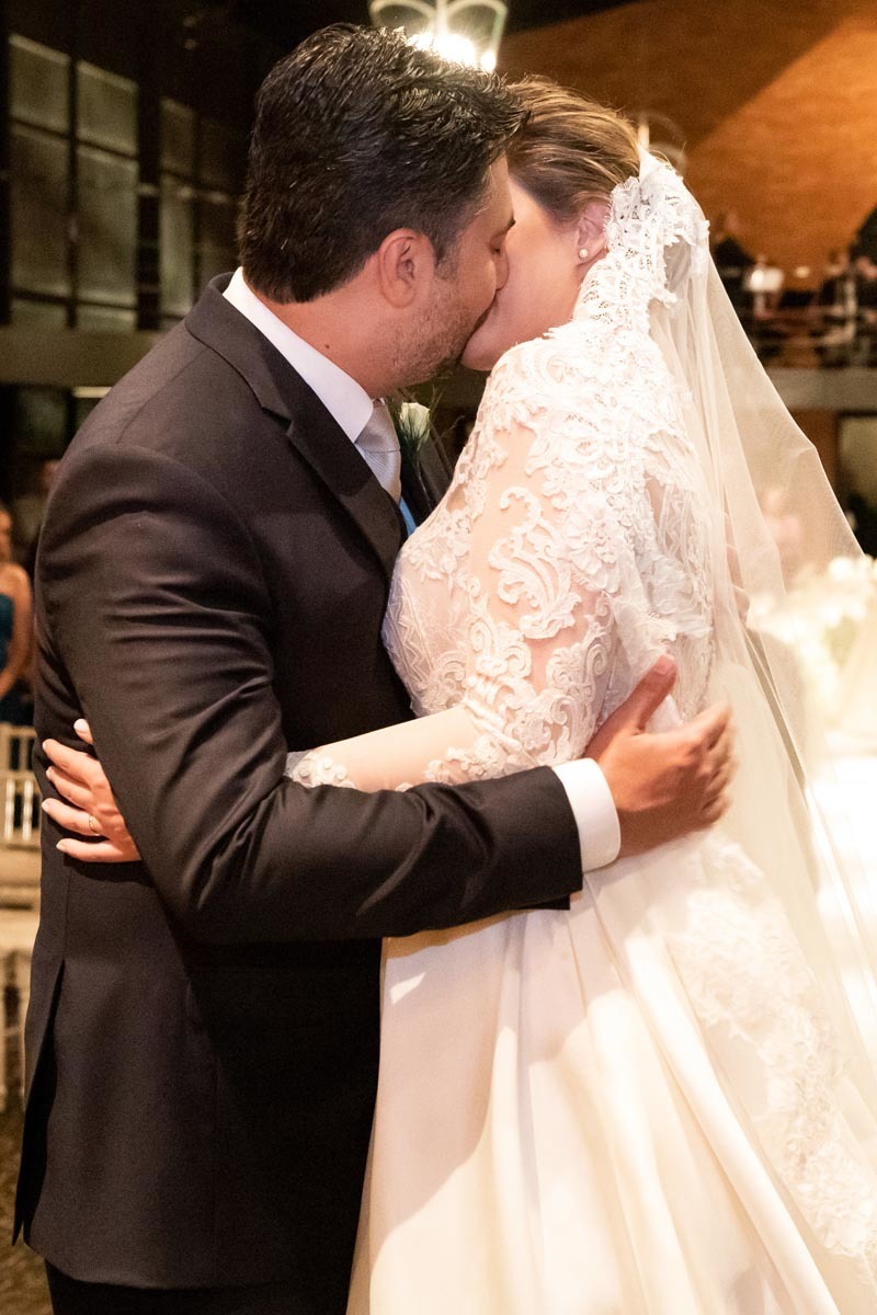 beijo dos noivos espaço Golf em Ribeirão Preto SP