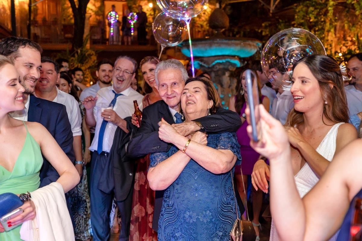 avós na celebraçao de casamento