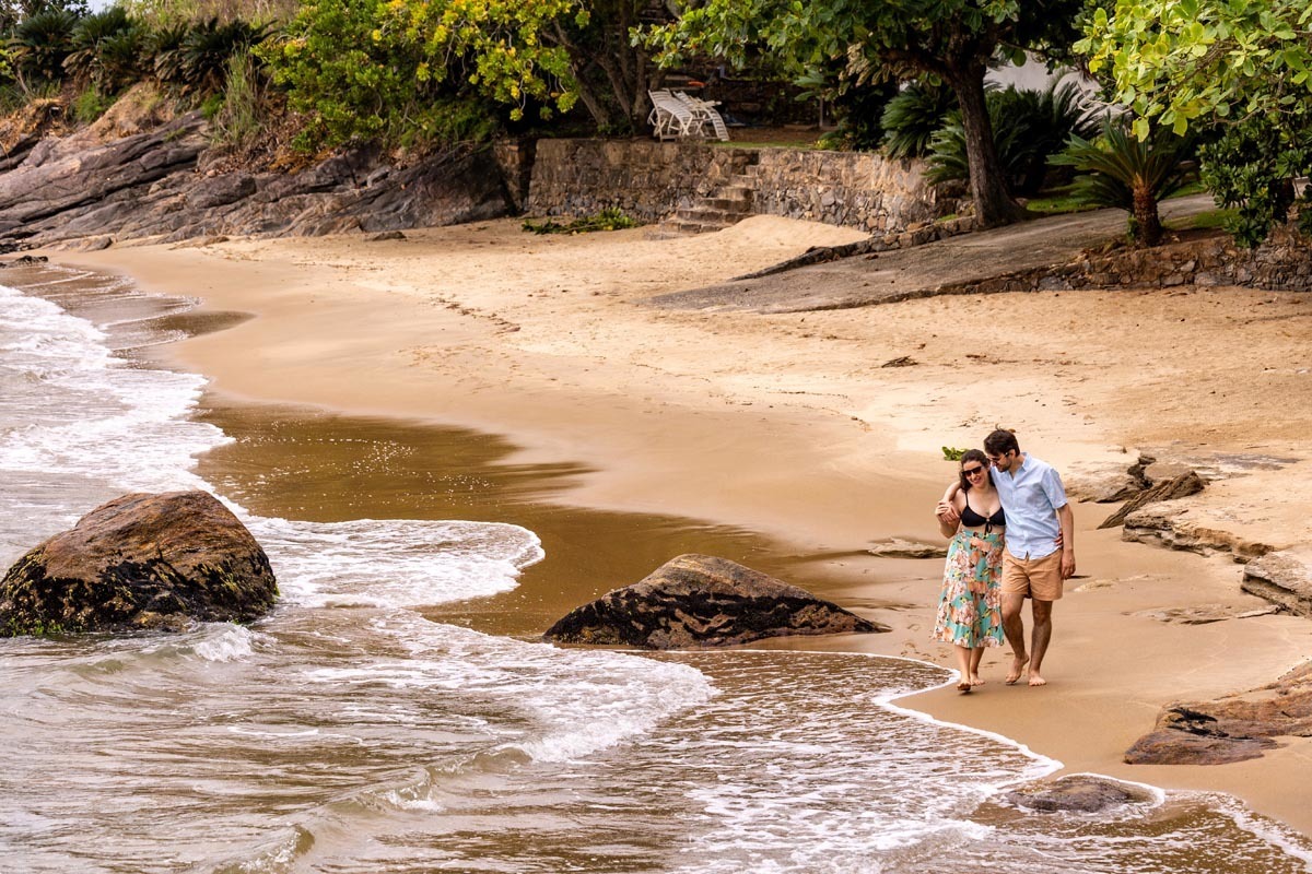praia proxima de ilha bela para fazer ensaio fotográfico de casais