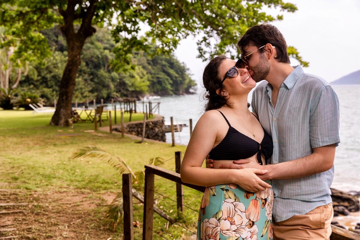 casal apaixonado em ensaio fotografico pre wedding