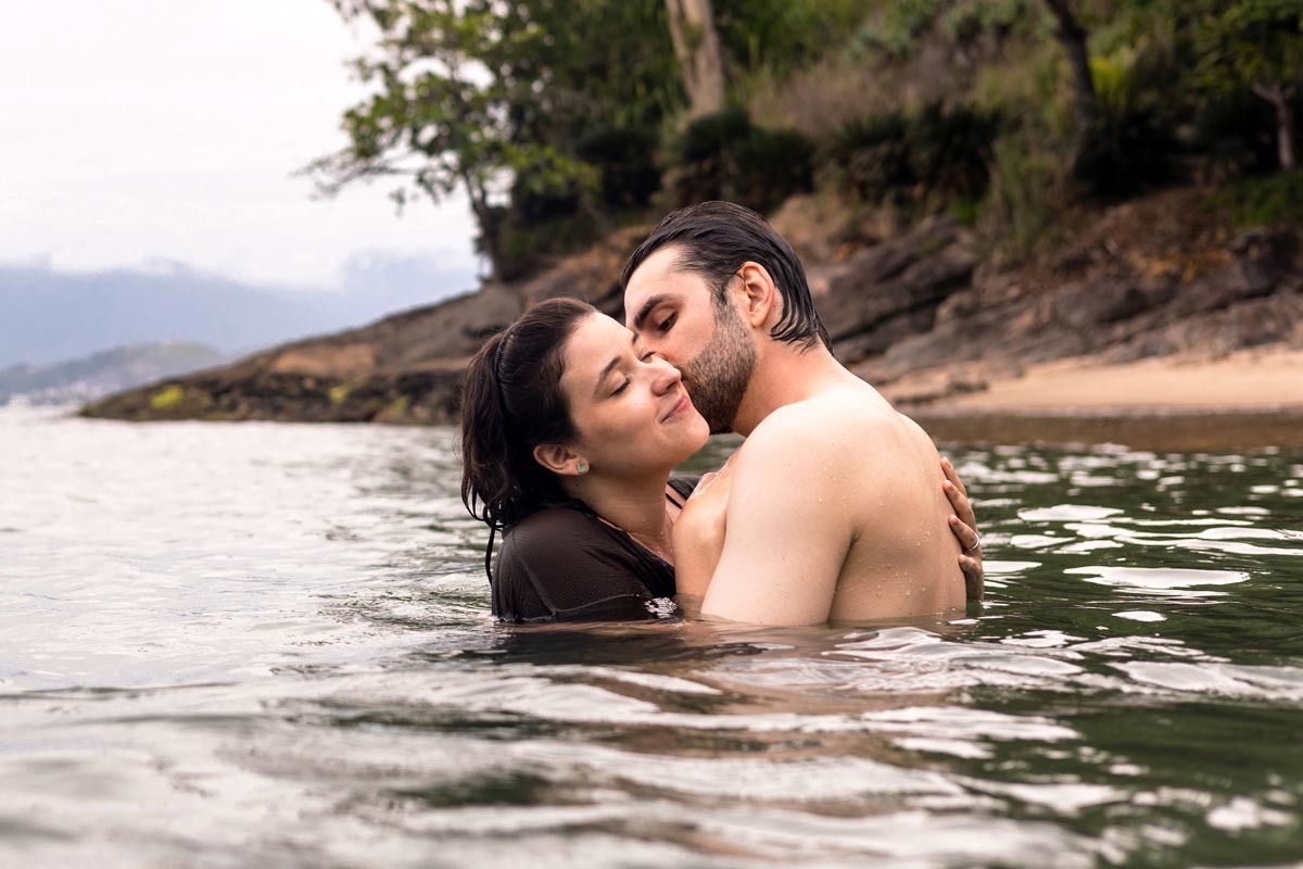 foto de ensaio pre casamento na praia