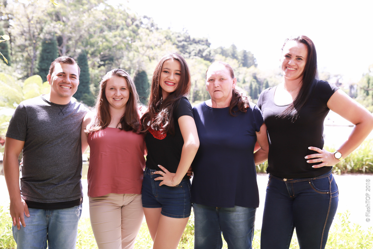 Book dos 15 Laura Falcoski, Estúdio Fotográfico FlashTOP, Gramado rs brasil, dinarci borges, Lu Kraieski espaço de beleza canela