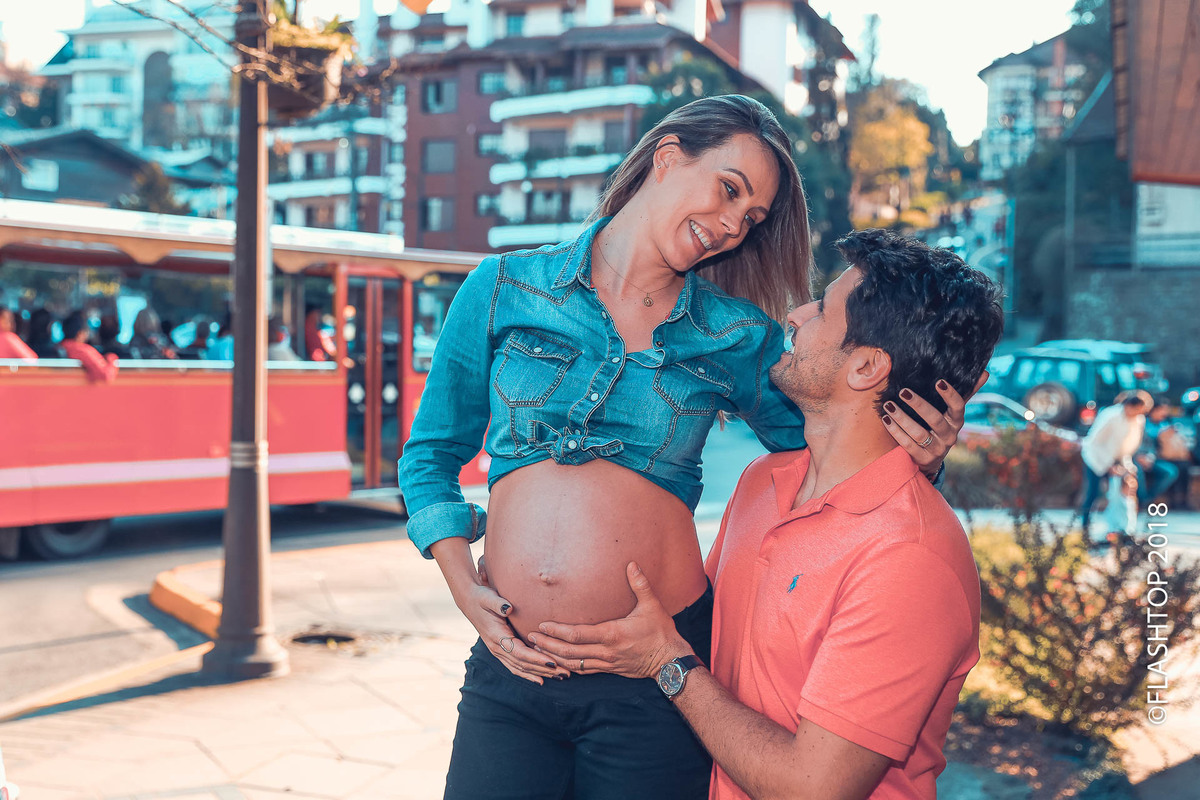Lindo casal Aline e Marcelo Garcia, a espera da Isabela em Gramado