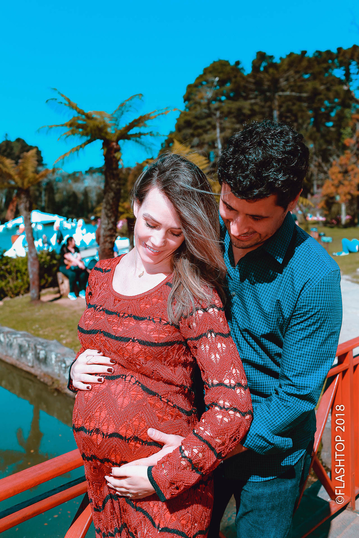 Lindo casal Aline e Marcelo Garcia, a espera da Isabela em Gramado