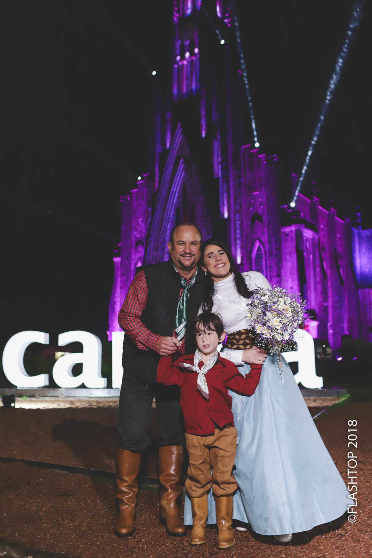 Igreja matriz de Canela, Nsra. de Lourdes foi escolhida pelo casal Andréia e Cristiano (Ximango) para ser realizada a cerimônia religiosa de casamento