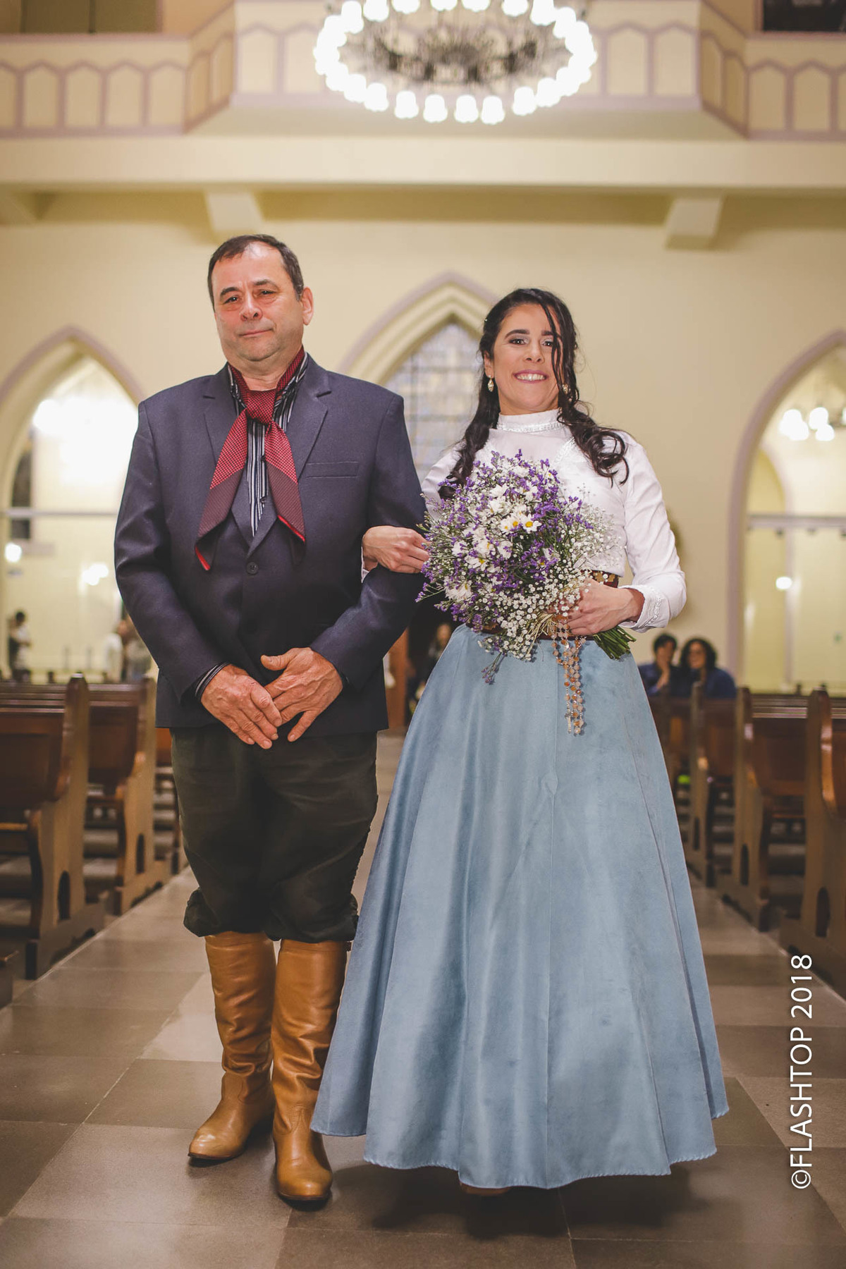 Igreja matriz de Canela, Nsra. de Lourdes foi escolhida pelo casal Andréia e Cristiano (Ximango) para ser realizada a cerimônia religiosa de casamento